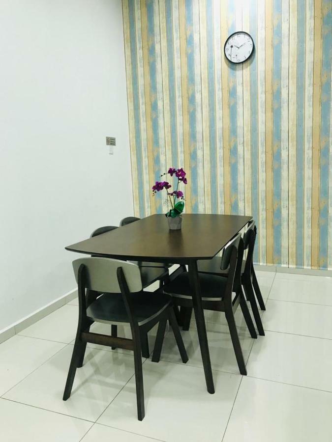 Z&M Homestay Jertih ภายนอก รูปภาพ